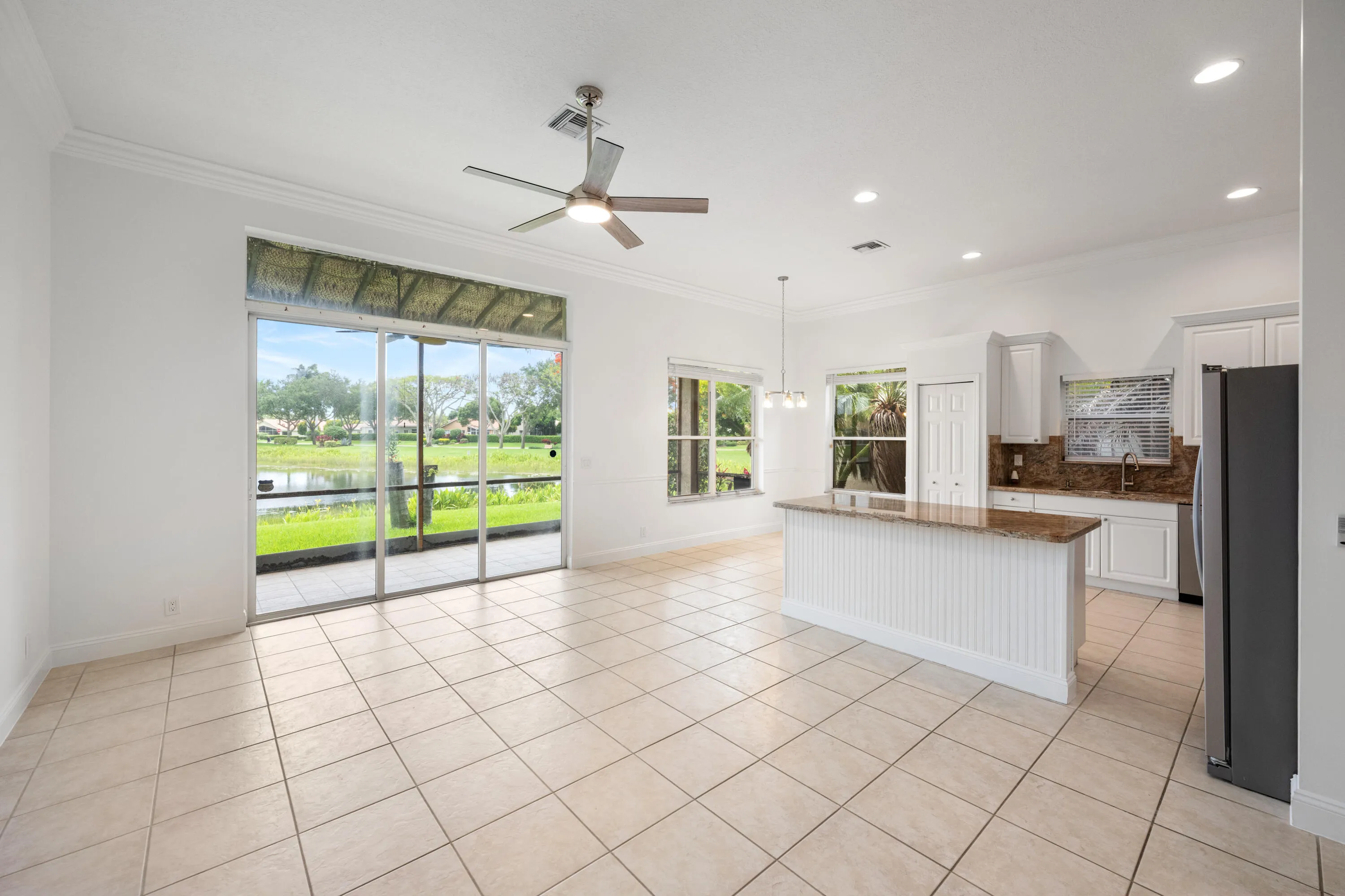 Kitchen dining