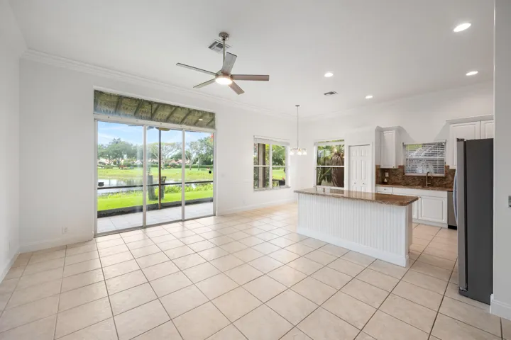 Kitchen dining