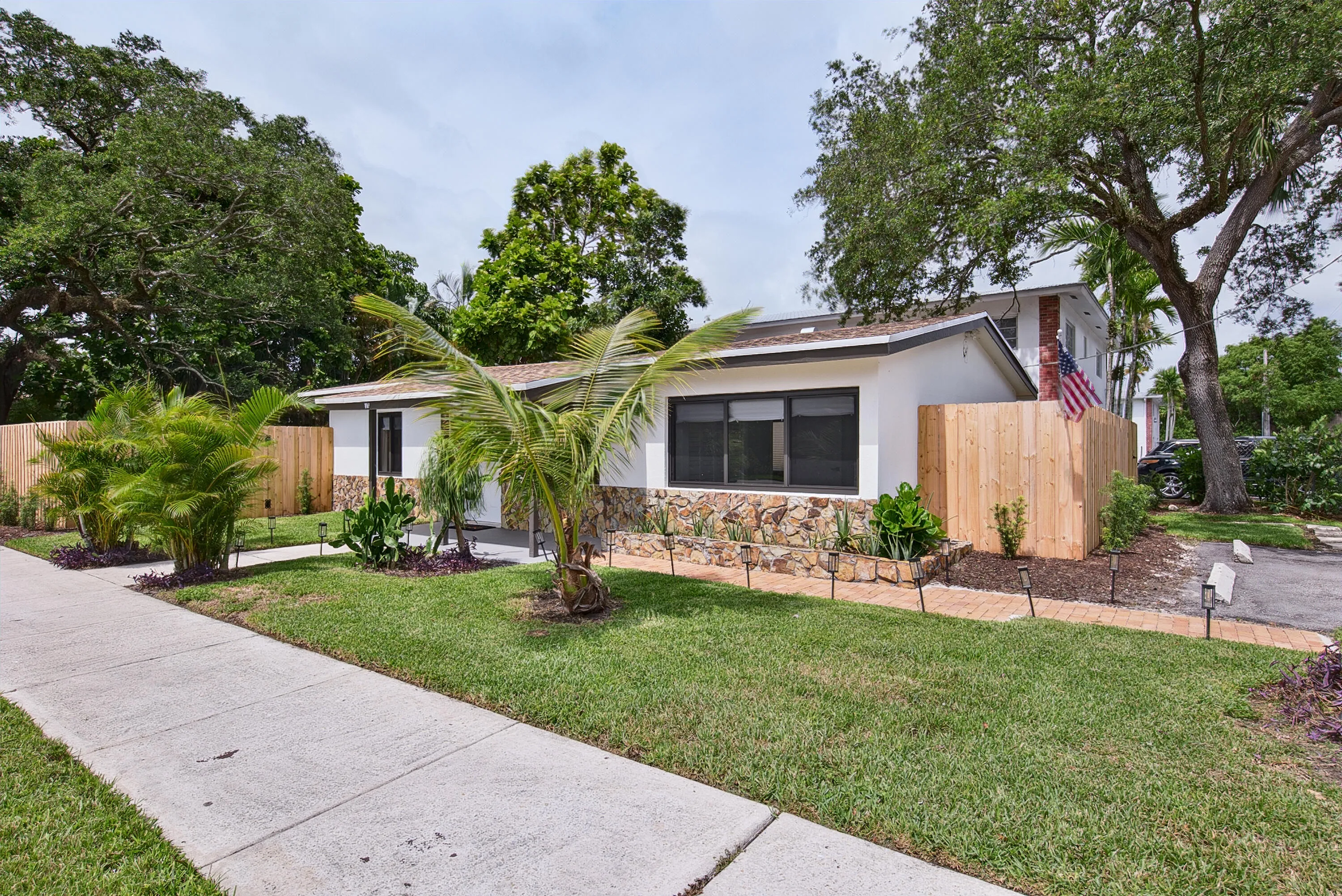 New 2025 roof and fence. Nice Corner lot. Freshly painted.