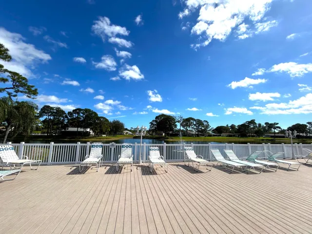 LAKESIDE​​‌​​​​‌​​‌‌​‌‌​​​‌‌​‌​‌​‌​​​‌​​ LOUNGING