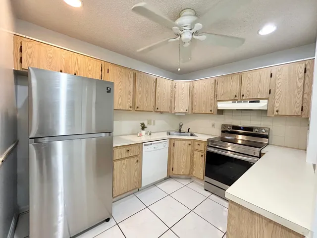 RECESSED LIGHTING