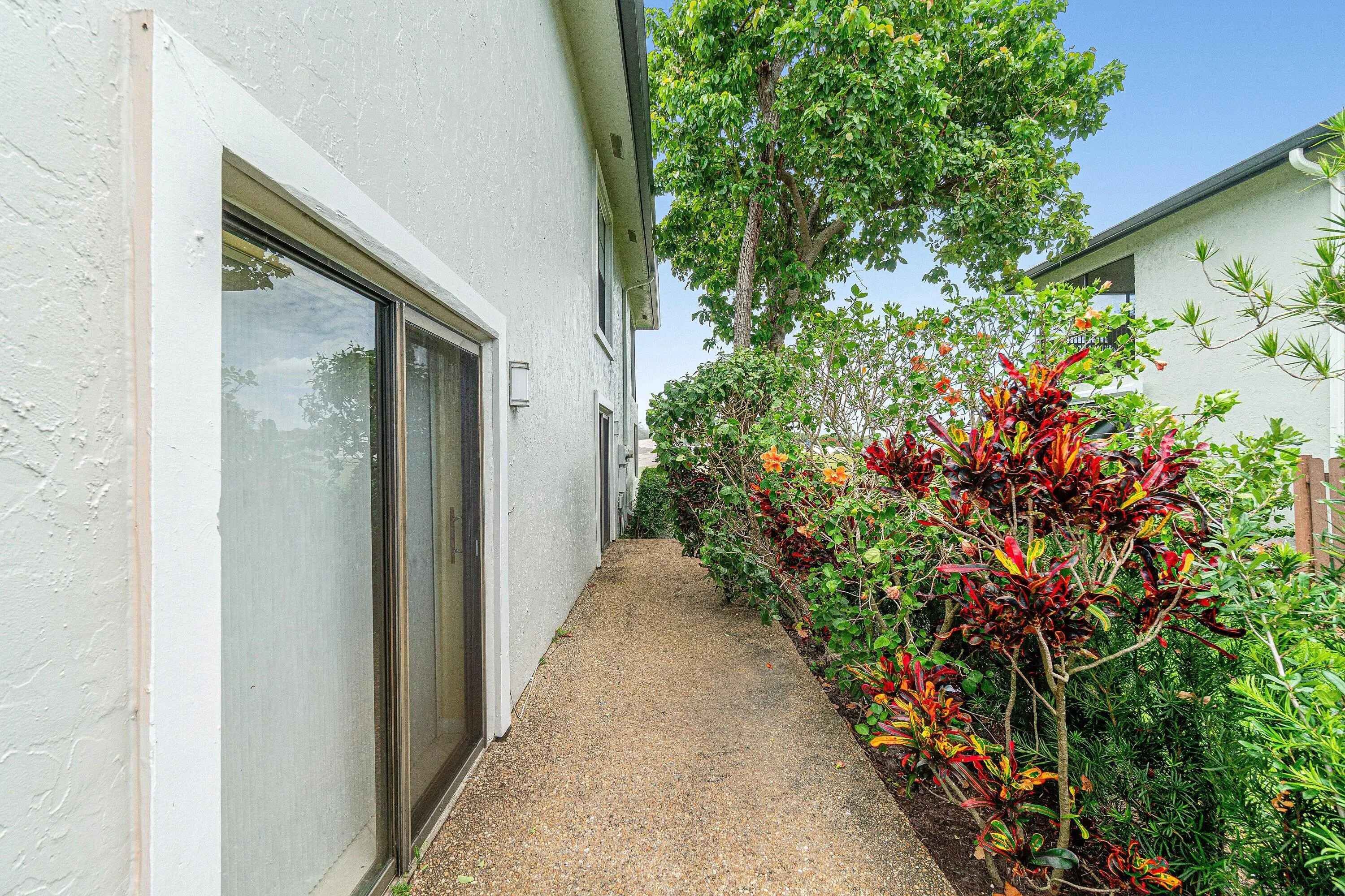 029-21SouthportLane-C-BoyntonBeach-FL-33