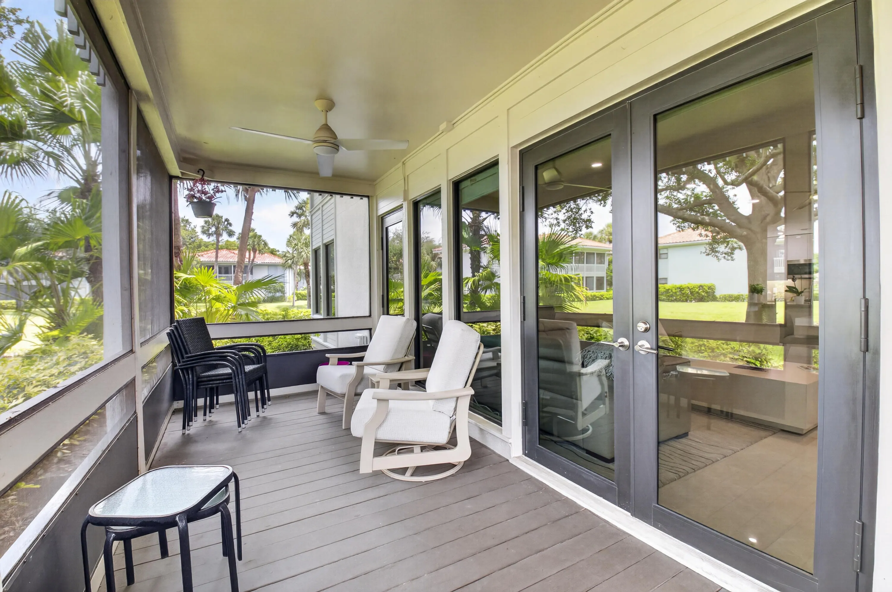 SCREENED IN PORCH