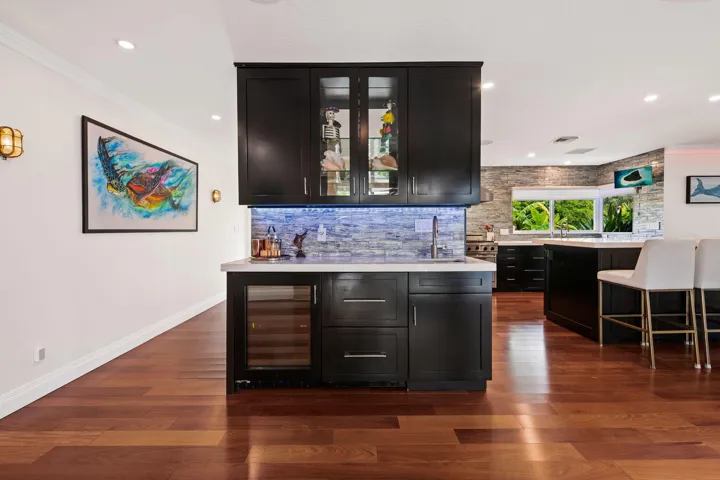 Built in Bar