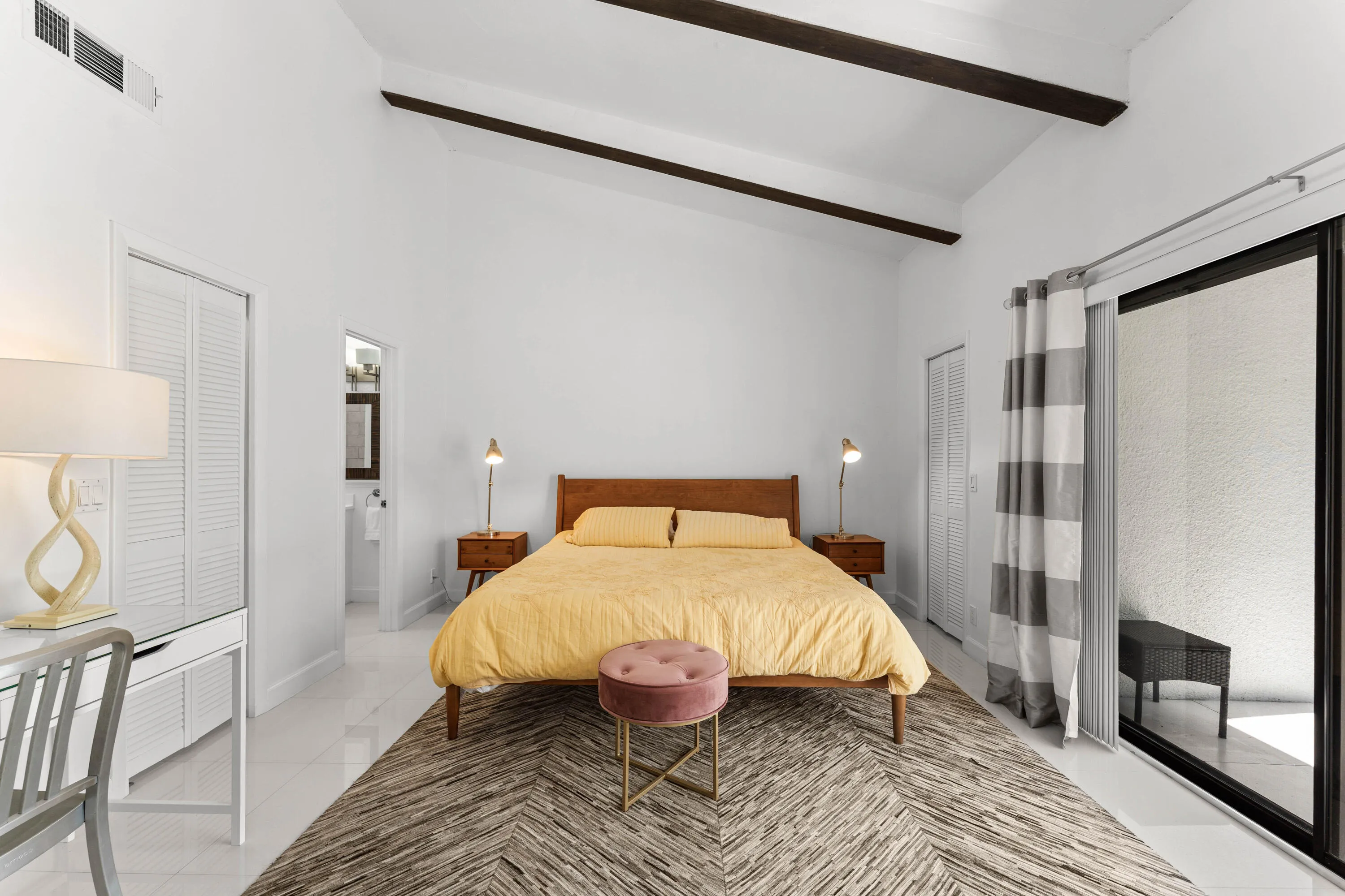 021-250SouthOceanBoulevard-269-DelrayBea