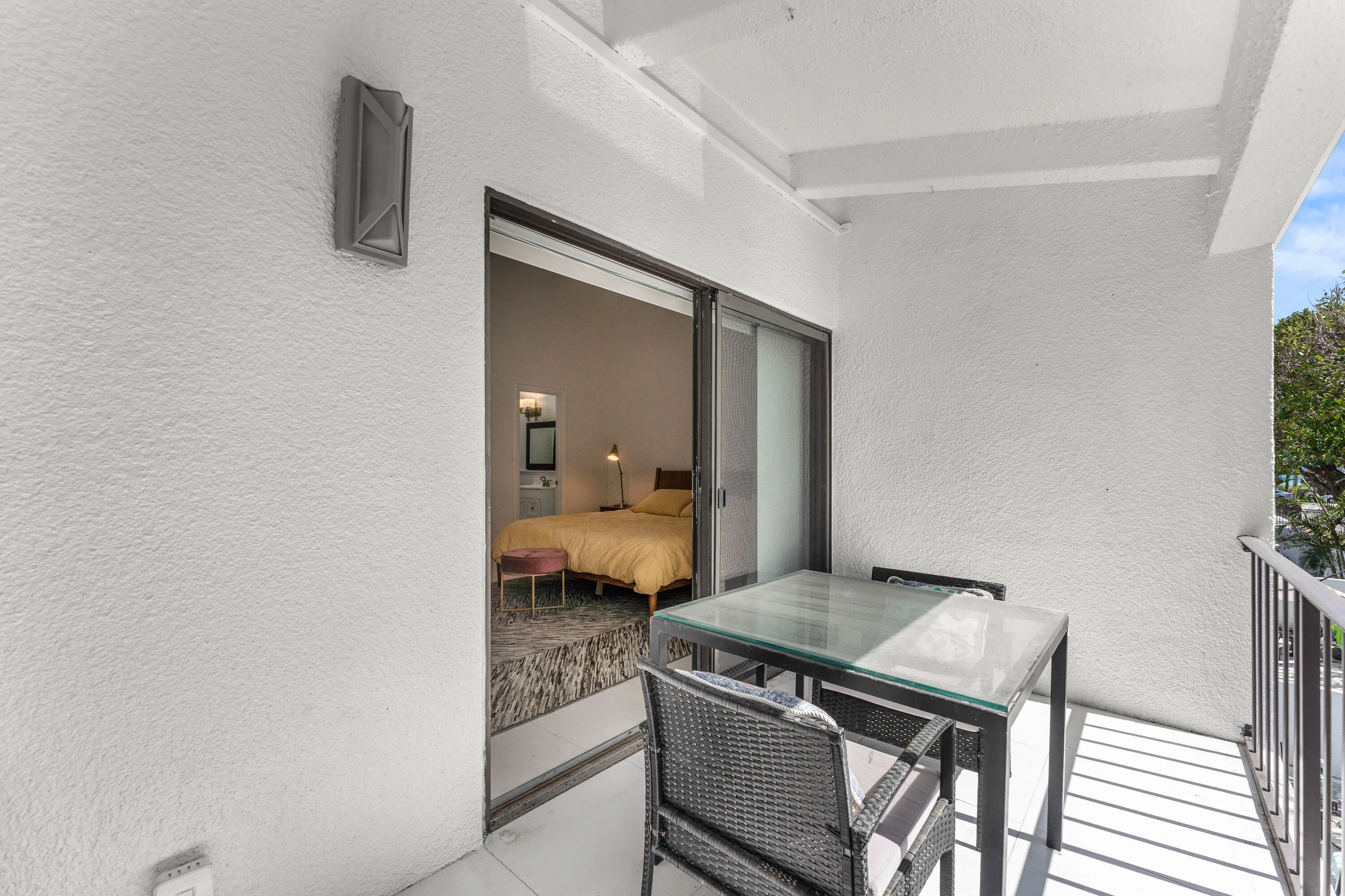 023-250SouthOceanBoulevard-269-DelrayBea