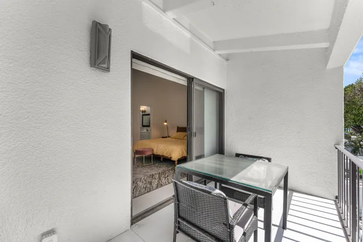 023-250SouthOceanBoulevard-269-DelrayBea