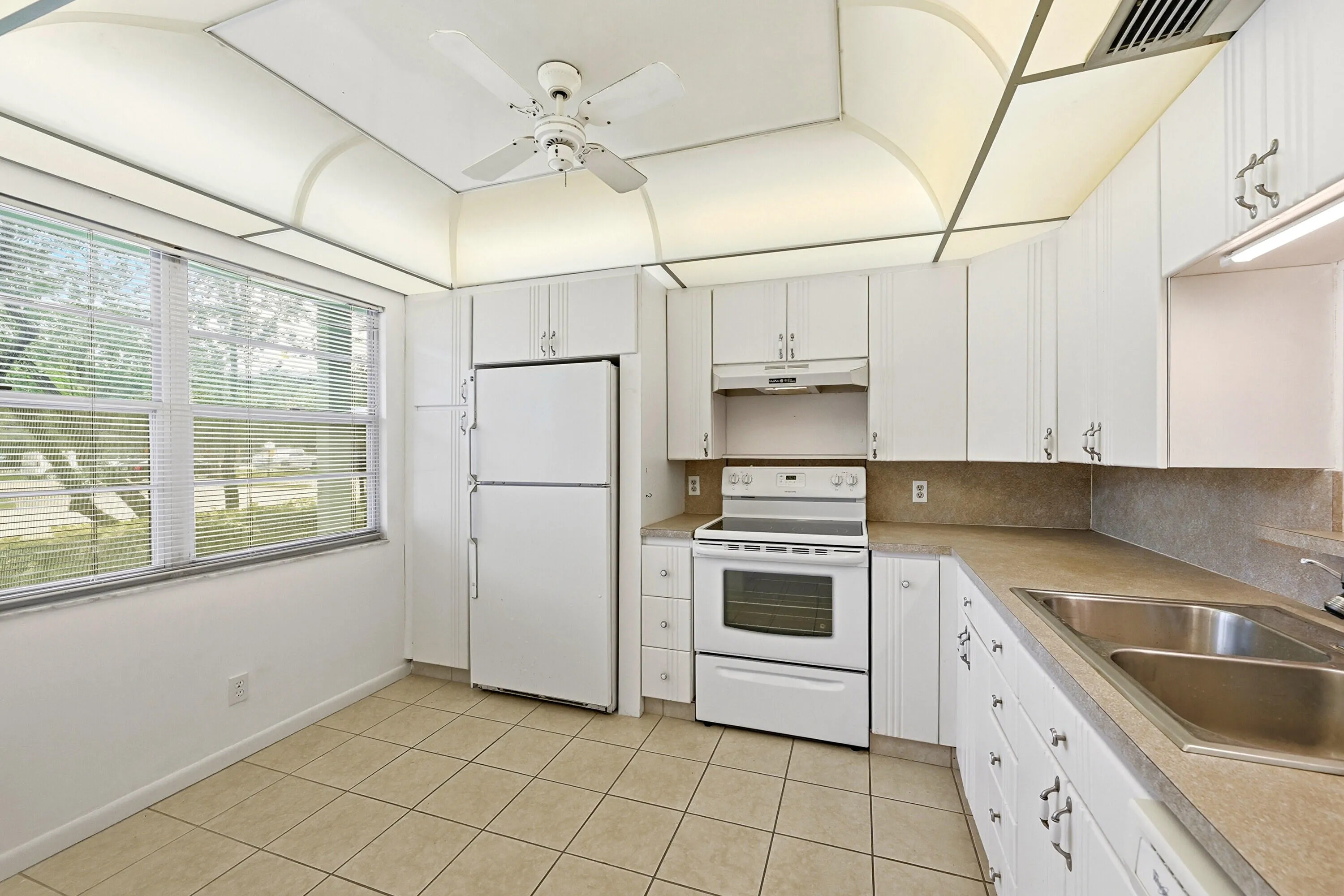 14_kitchen