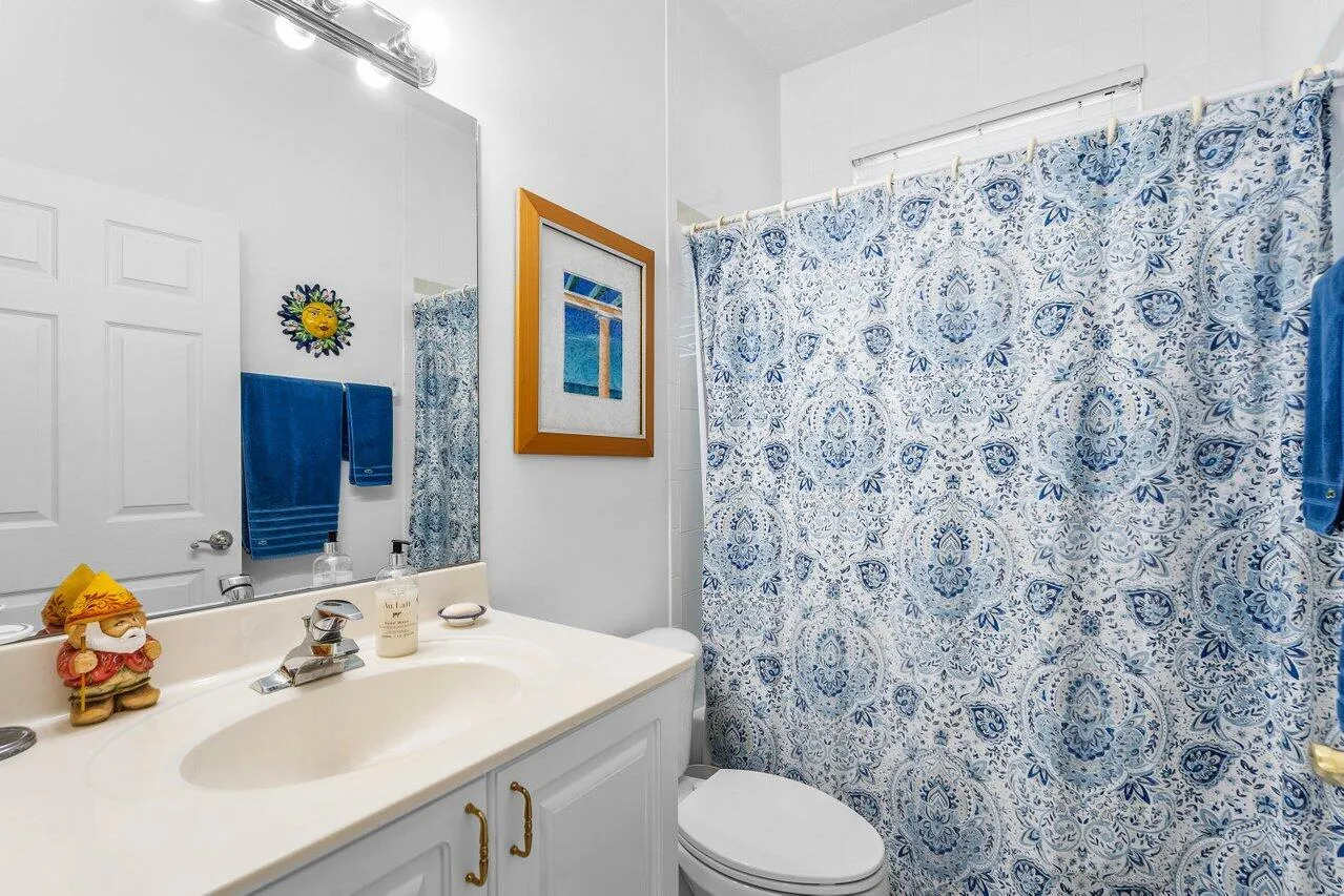 016-136HiddenHollowTerrace-PalmBeachGard