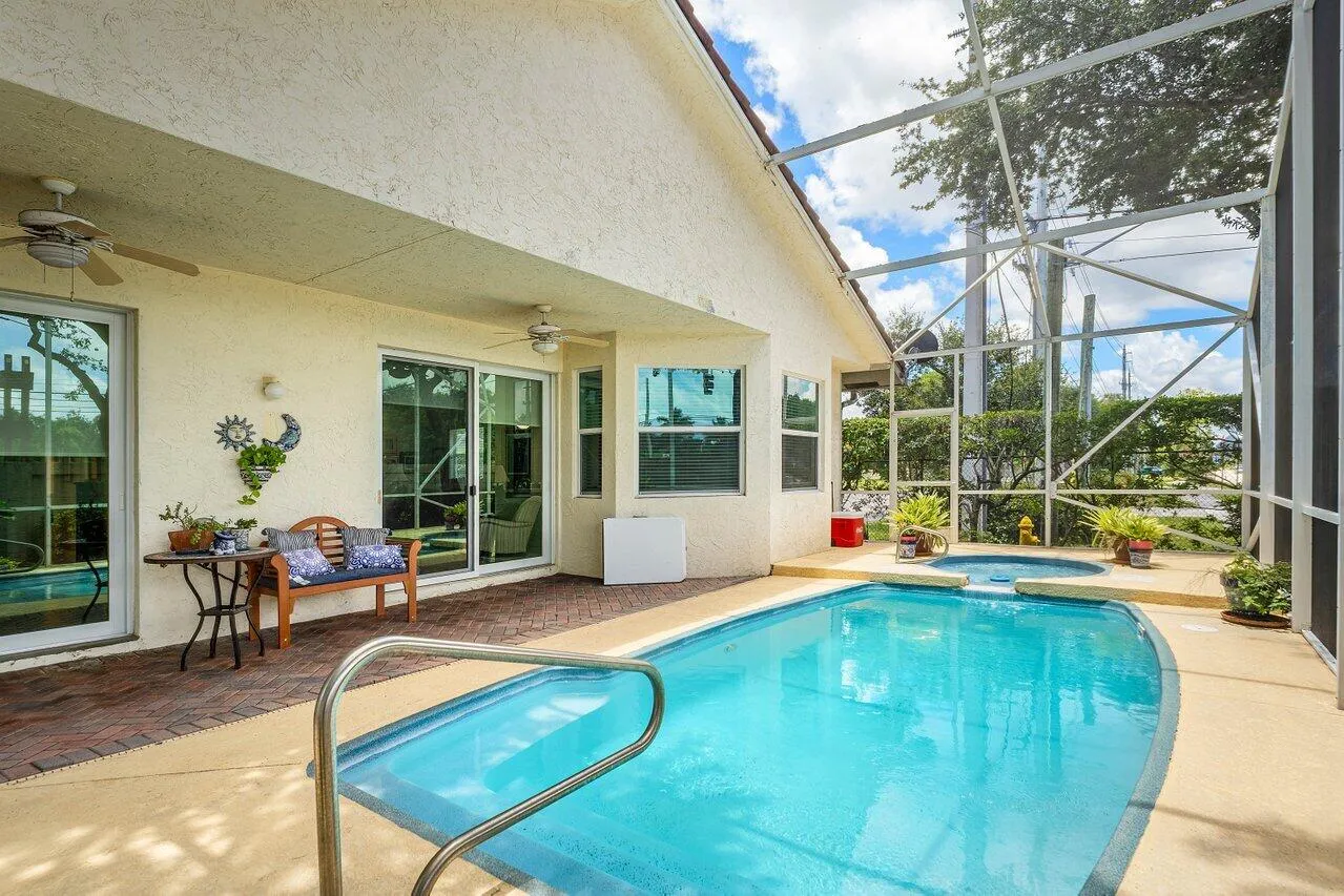 028-136HiddenHollowTerrace-PalmBeachGard