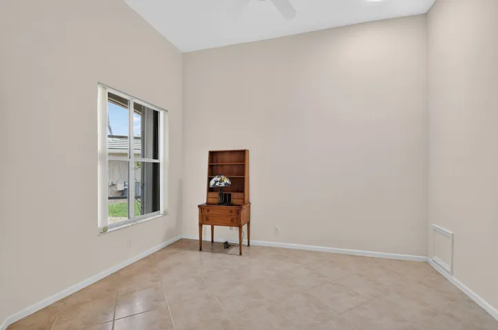 3rd bedroom/den