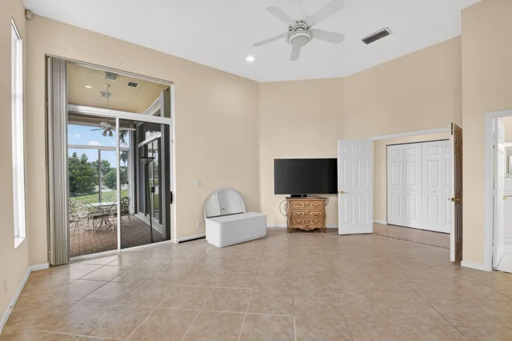 primary bedroom opens to Florida Room