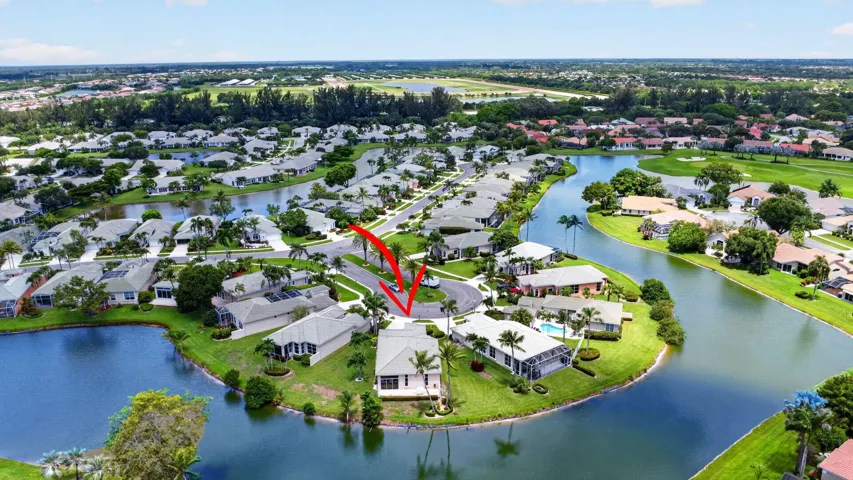 Another beautiful waterfront listing at Aberdeen!