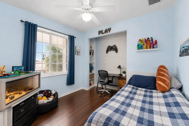 Bedroom 5