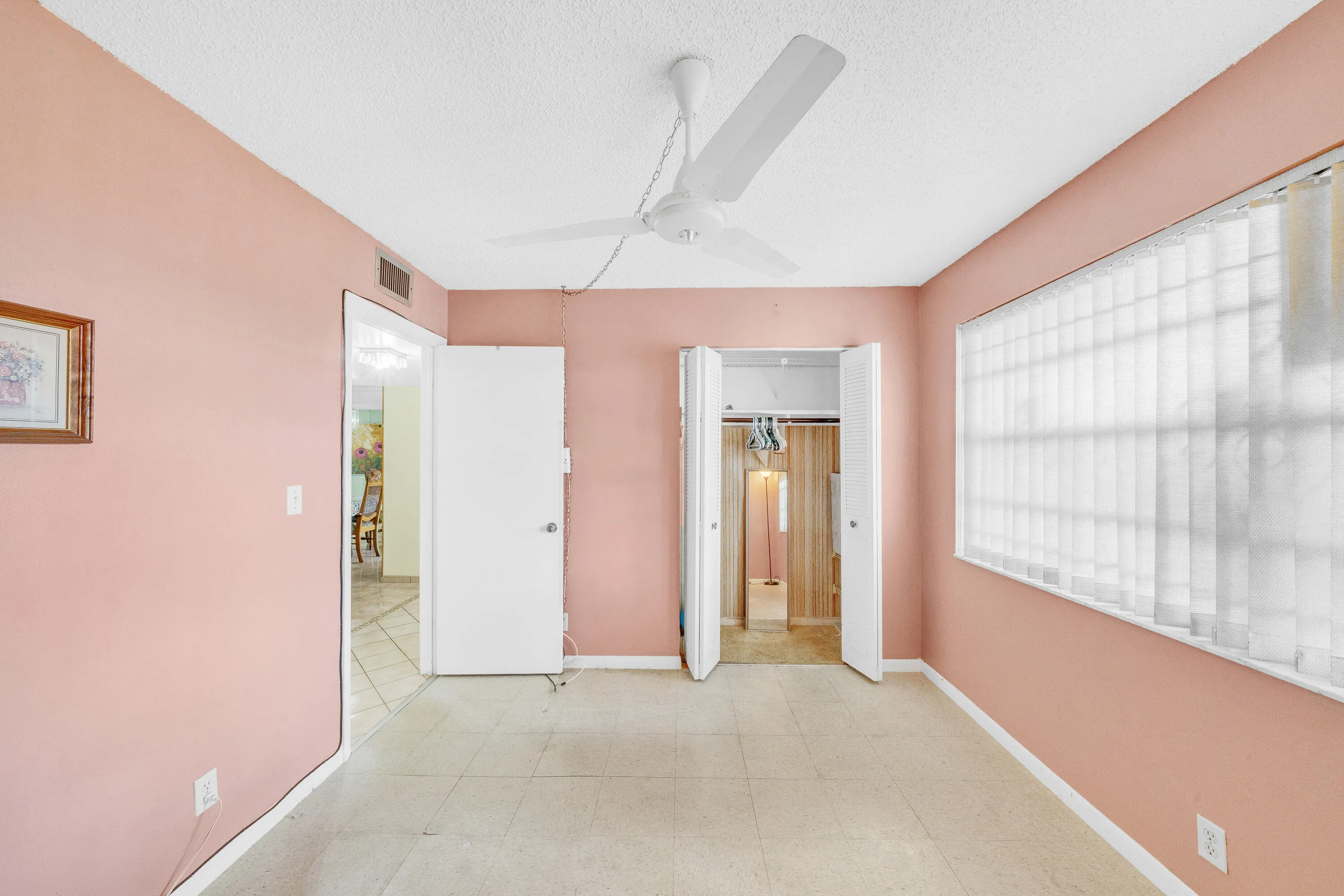 14 Guest Bedroom (3)