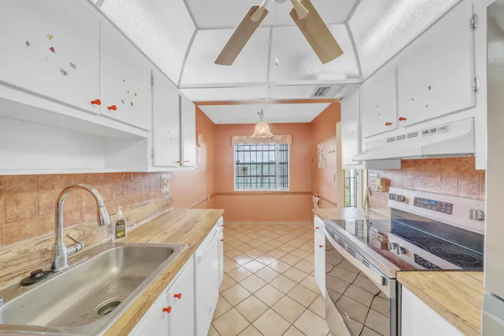 13 Kitchen