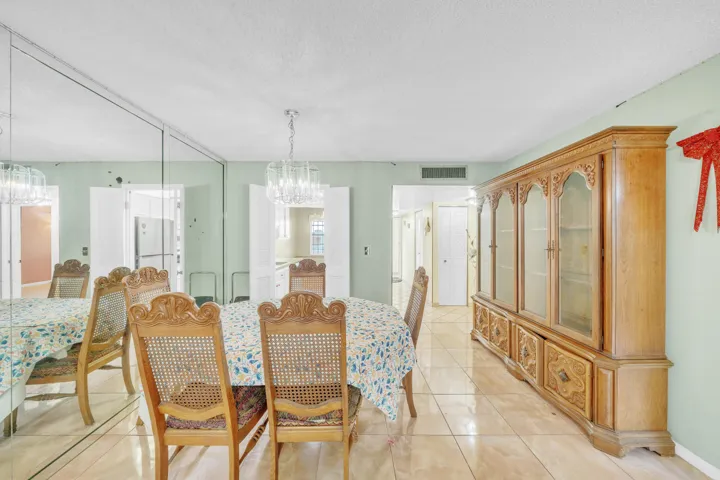 12 Dining Area