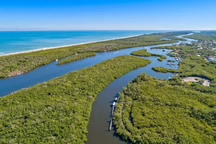 Hobe Sound Intracoastal and beach