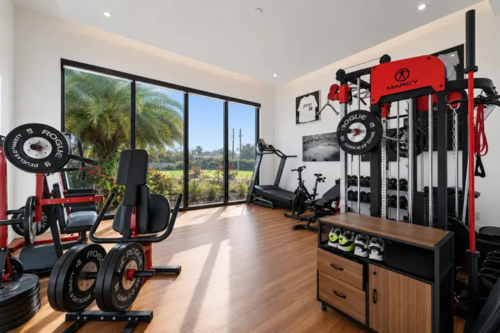 9741 SE Gomez gym
