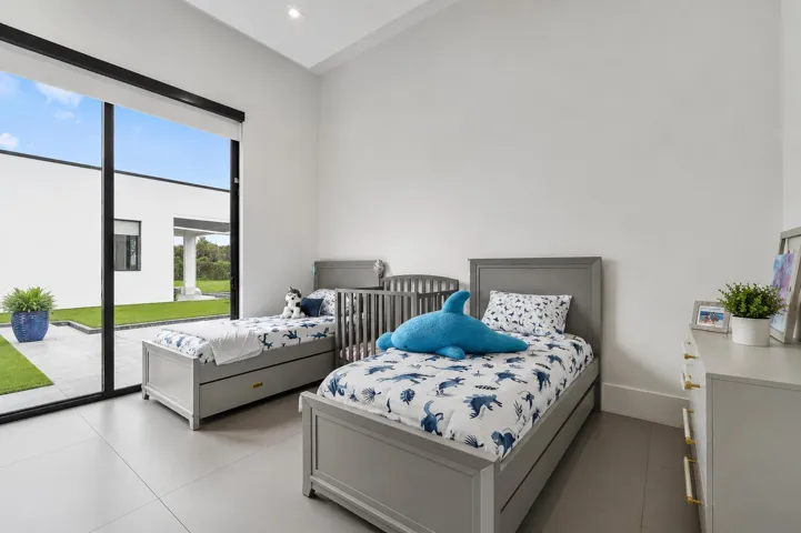 9741 SE Gomez kids room 1