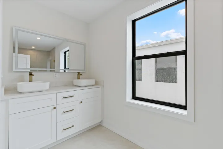 12-509 SW 11th Street Ft. Lauderdale, FL