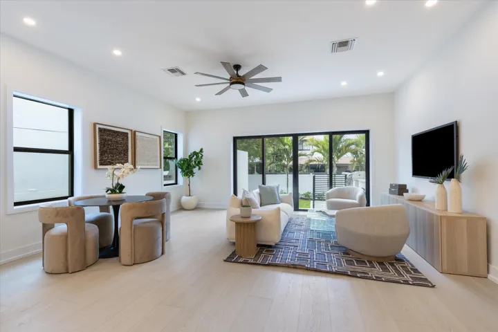 18-509 SW 11th Street Ft. Lauderdale, FL