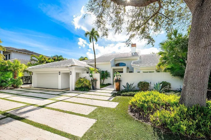 215 Island Drive