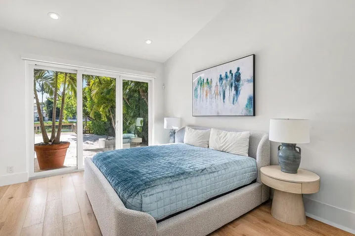 215 Island Drive