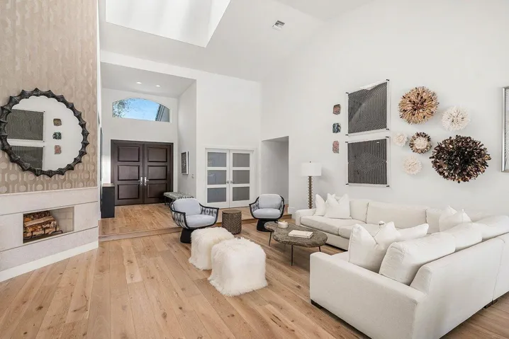 215 Island Drive