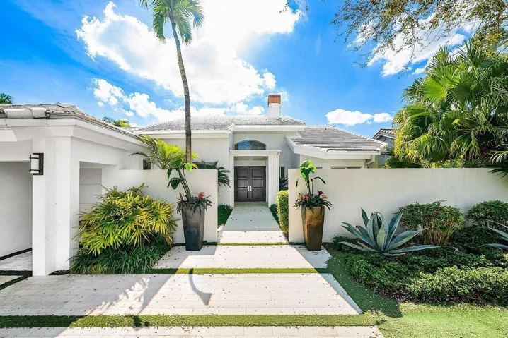 215 Island Drive
