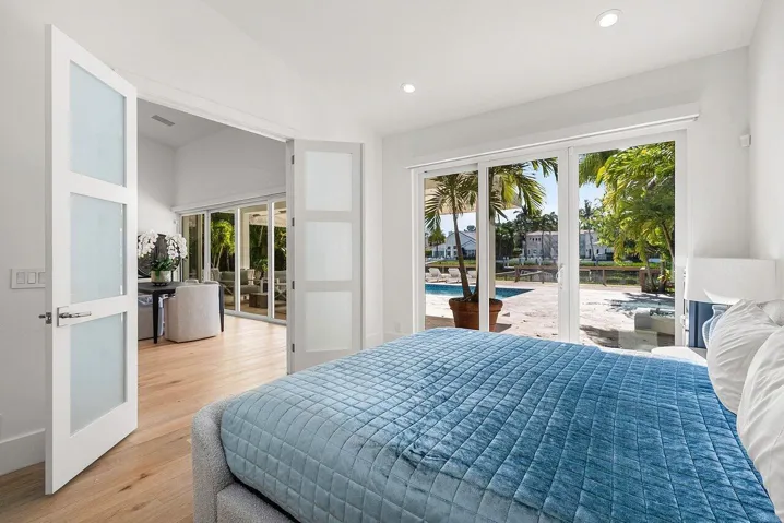 215 Island Drive