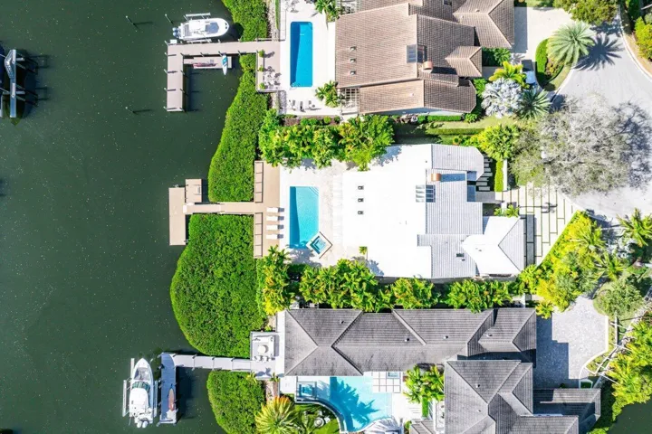 215 Island Drive