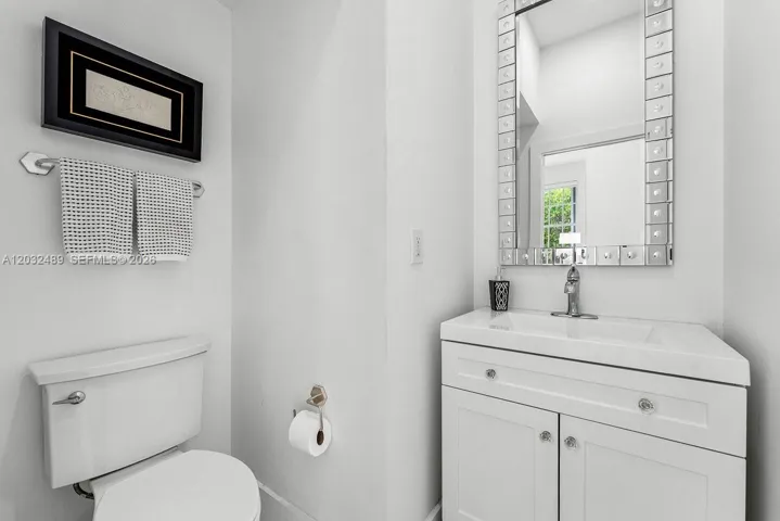 1sr floor powder room