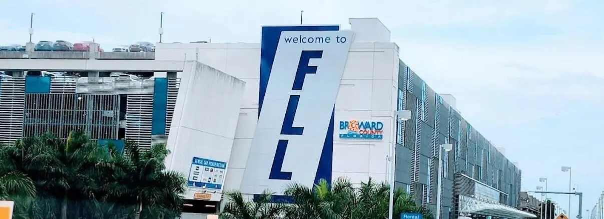 15 MINUTES TO FORT LAUDERDALE-HOLLYWOOD INTERNATIONAL AIRPORT