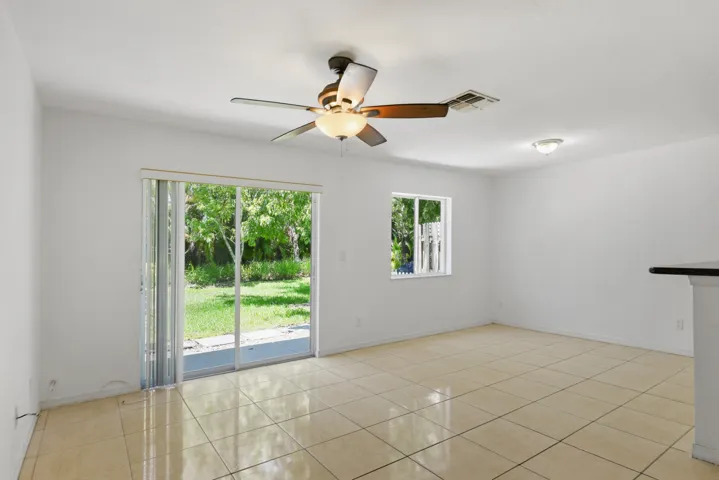 2257 SW Marshfield Ct_Vinesha Clark_9 co