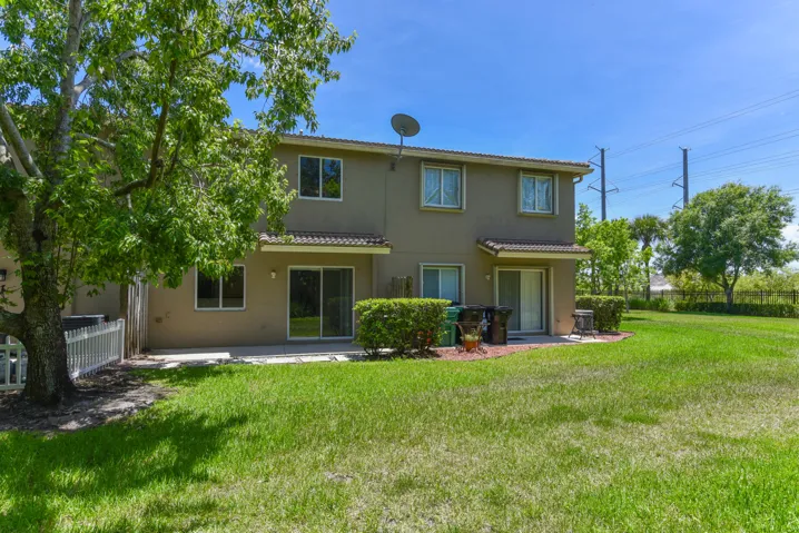 2257 SW Marshfield Ct_Vinesha Clark_10