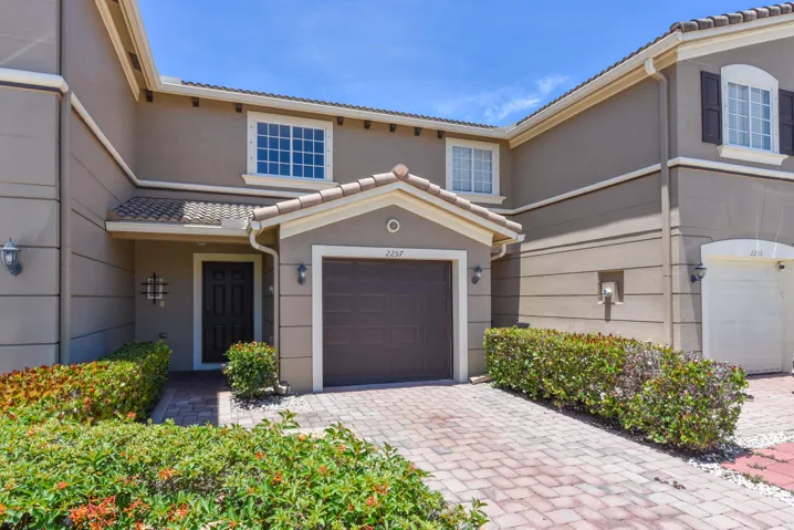 2257 SW Marshfield Ct_Vinesha Clark_2