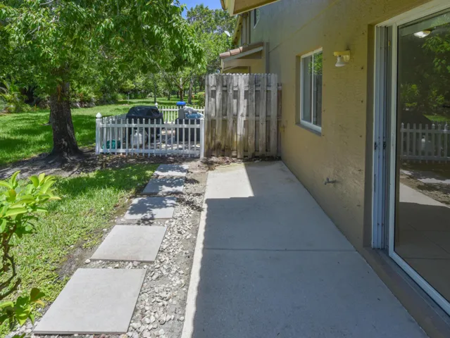 2257 SW Marshfield Ct_Vinesha Clark_7