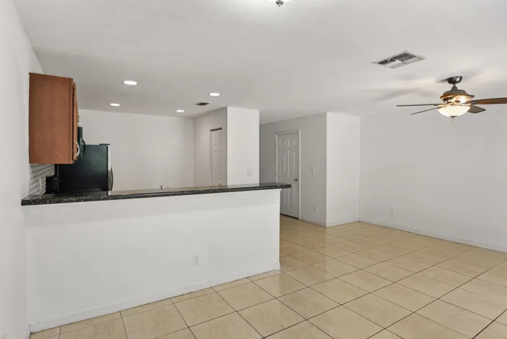 2257 SW Marshfield Ct_Vinesha Clark_26