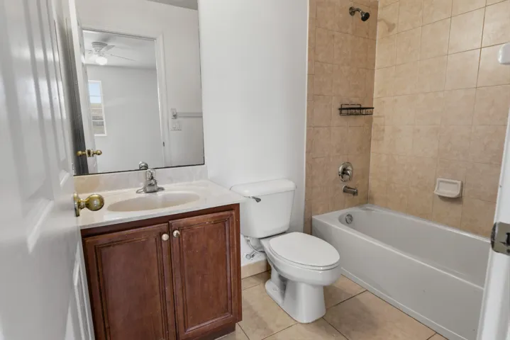 2257 SW Marshfield Ct_Vinesha Clark_52