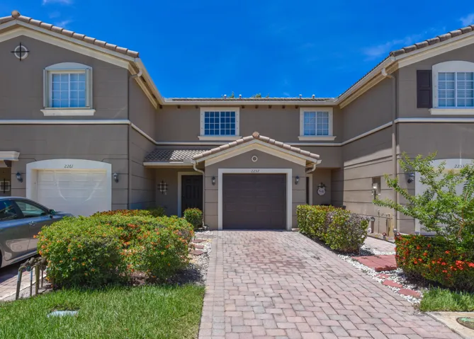 2257 SW Marshfield Ct_Vinesha Clark_1