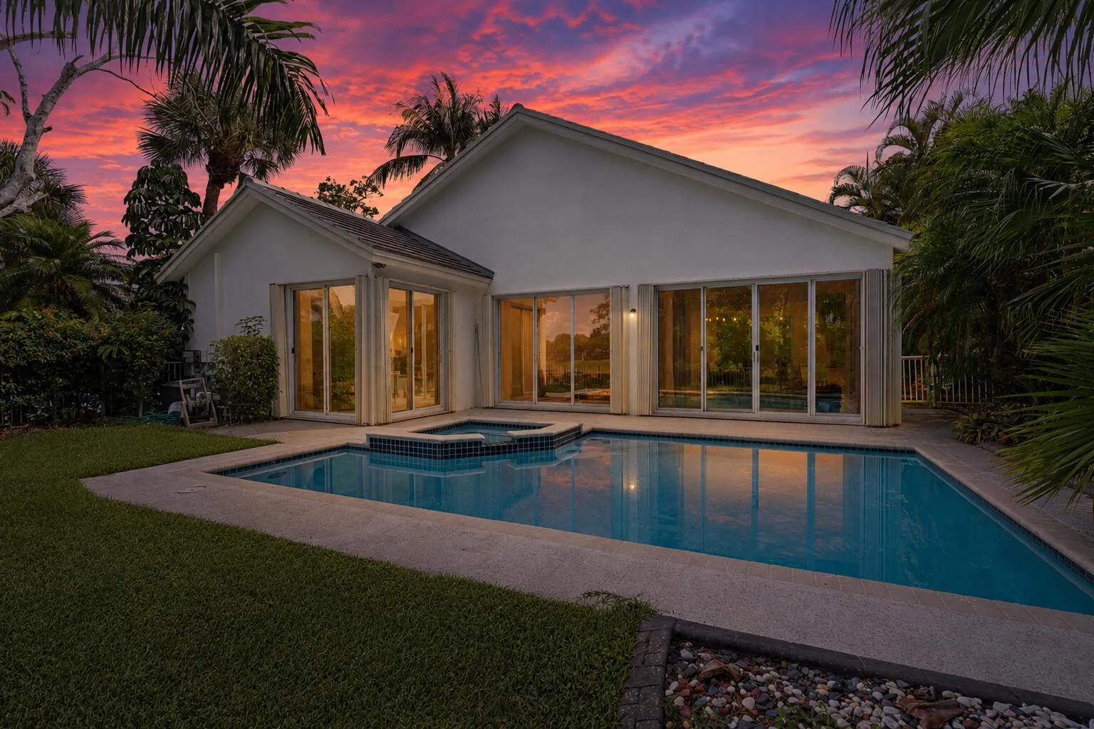 Virtual Dusk exterior rear