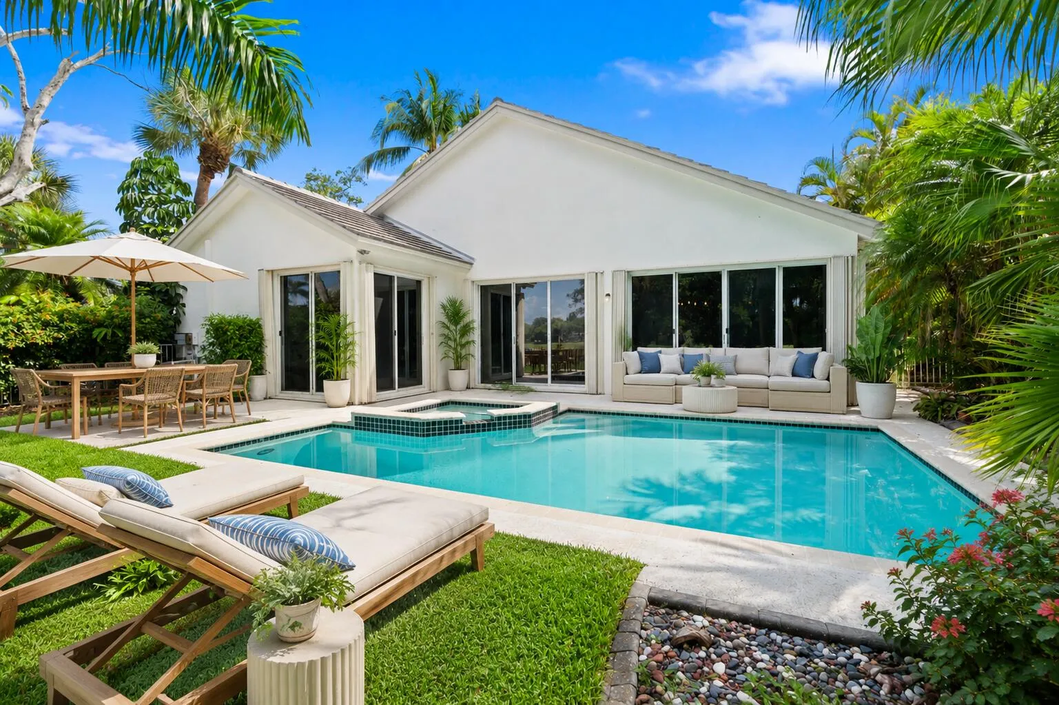 Backyard virtuallly staged