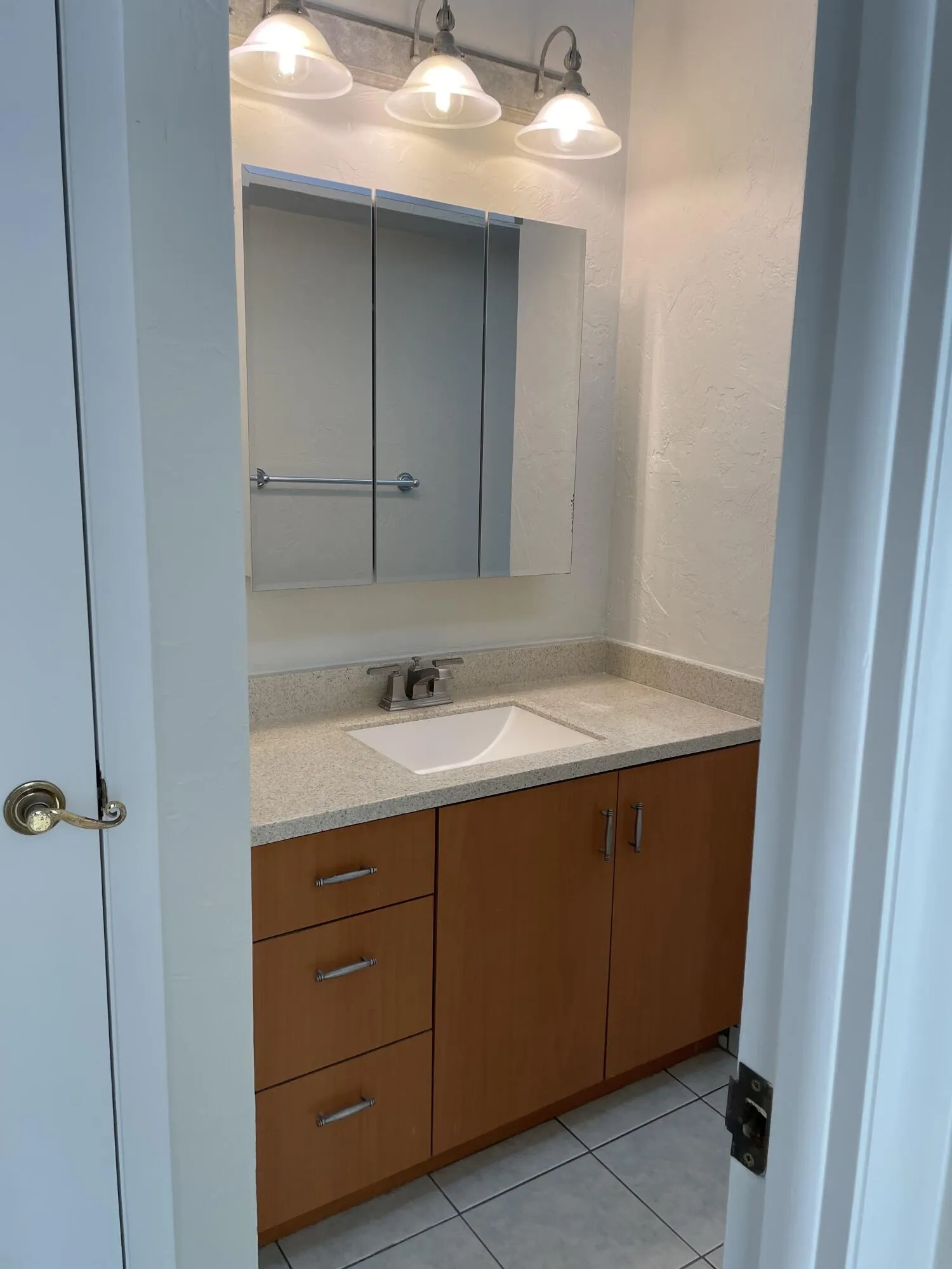 masterbathroom1