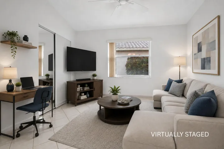 FELX ROOM/DEN - VIRTUALLY STAGED