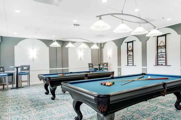 BILLIARD ROOM