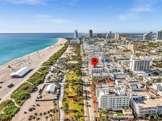 Perfect Location, in the heart of Sobe, across from the Beach and Lummus Park