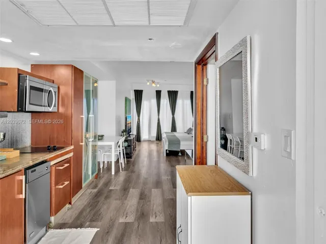 Full Kitchen, perfect for long stays