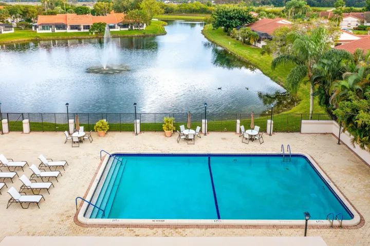 040-19919DeanDrive-BocaRaton-FL-33434-SM