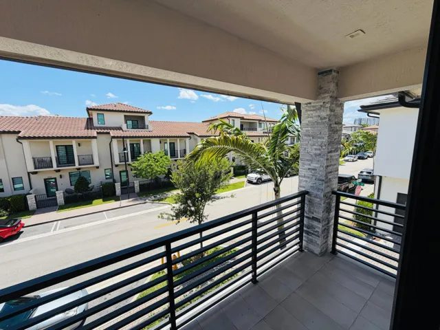 MB Balcony 2
